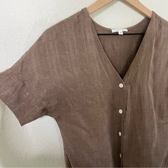 Vetta Textured Button Blouse Womens Tan Shirt Size XS - Picture 3 of 7